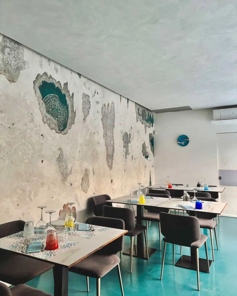 Dining room at MammaRosa Restaurant in Solerno, Italy