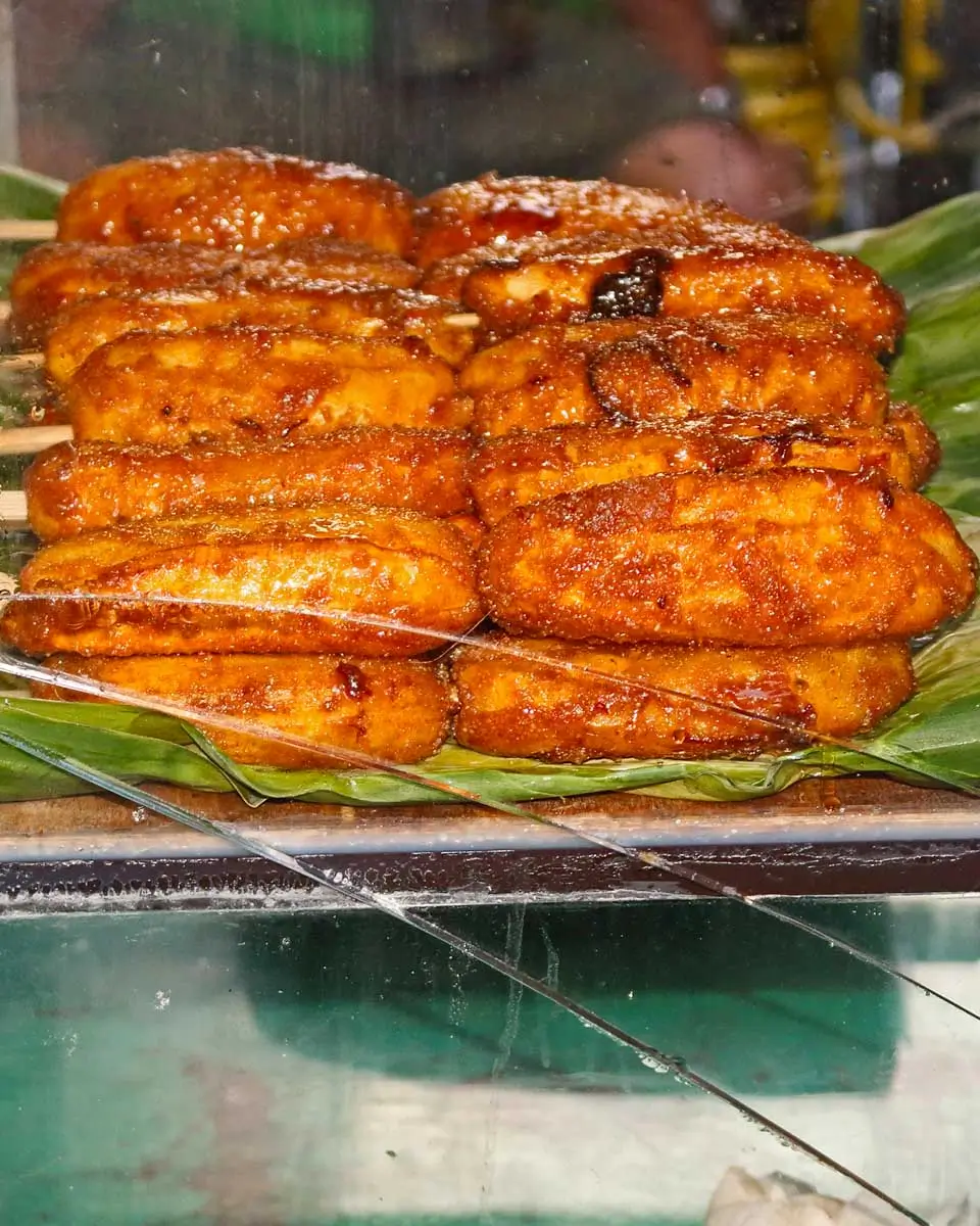 Fried banana on a food tour in Manila Philippines 1 (2)