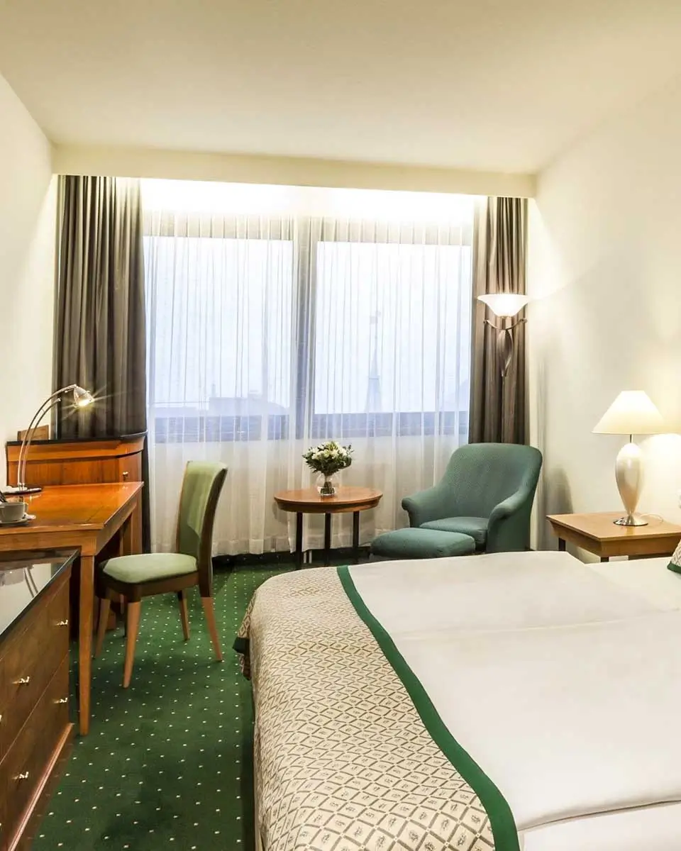 Guestroom at Danubius Hotel Hungaria City Center