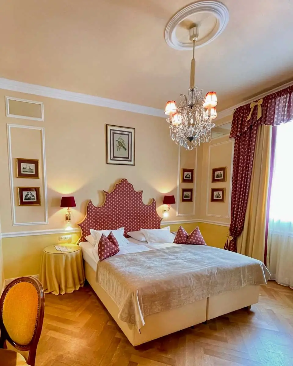 Guestroom at Hotel Bristol Salzburg