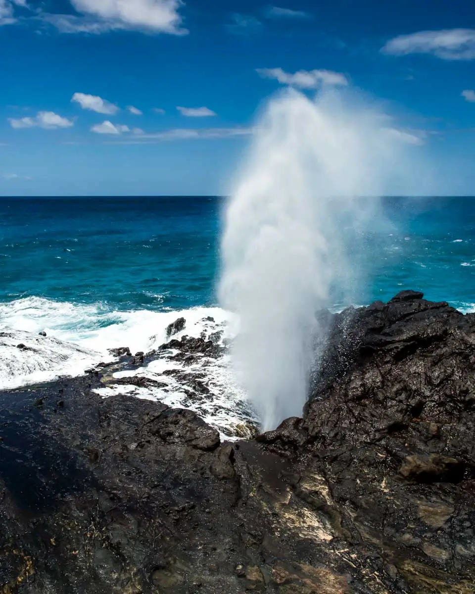 Halona hole blowing out water in Hawaii
