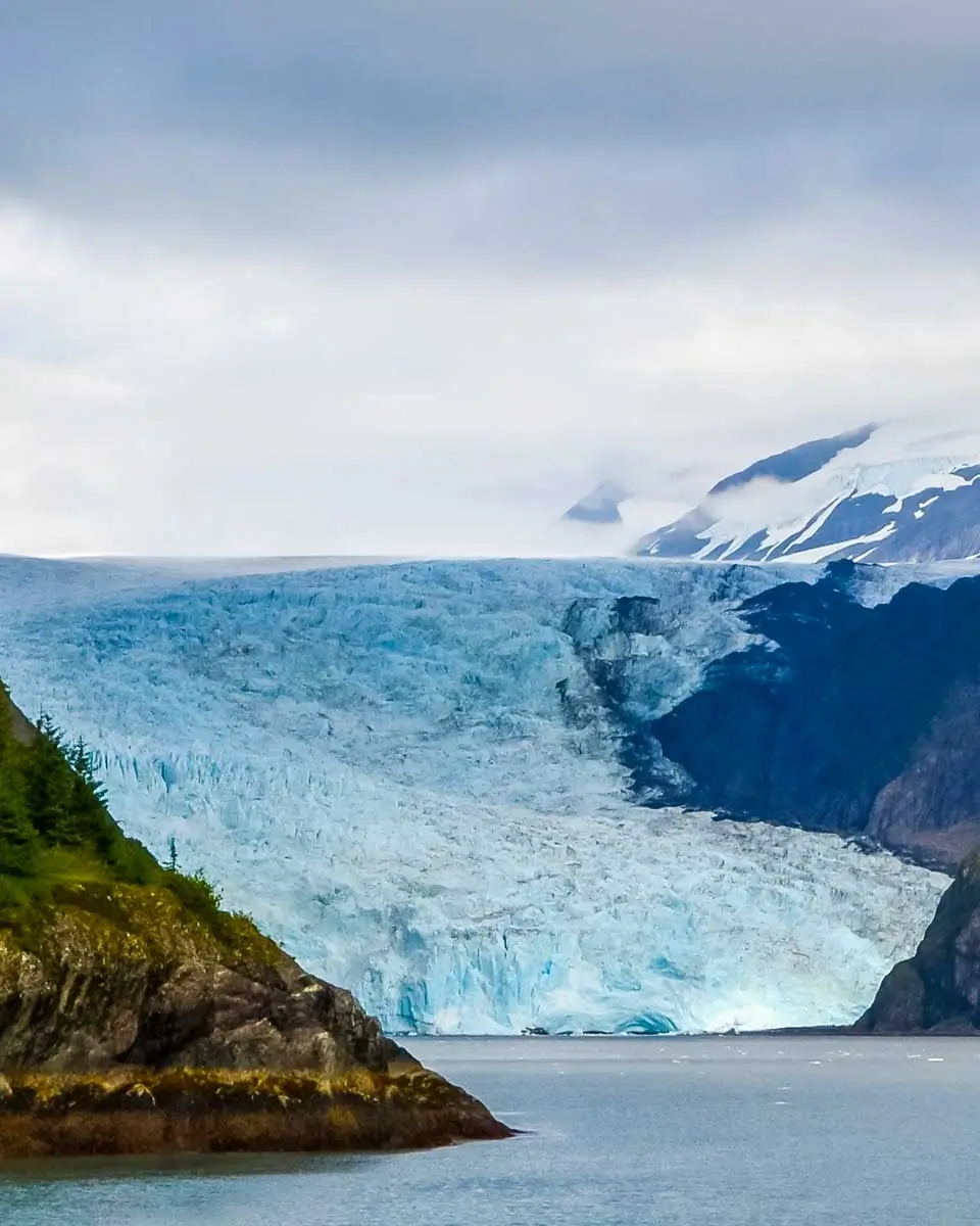 Holgate Glacier seen on a cruise from Sewward Alaska (1)