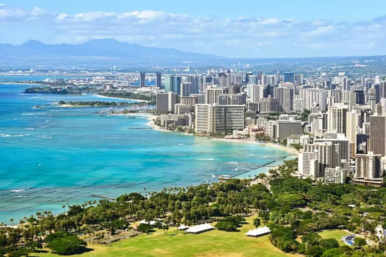 Honolulu and Waikiki Beach in Hawaii