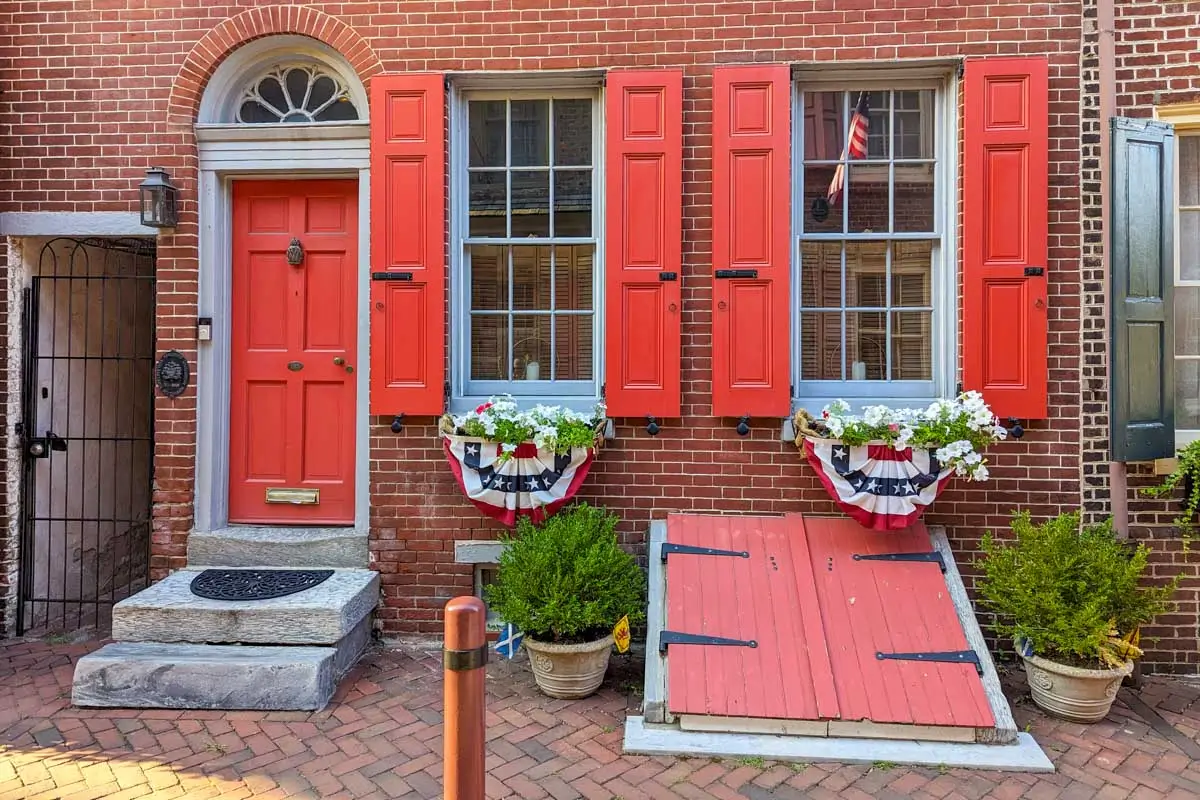 Houses in Elfreth's Alley, Philadelphia, Pennsylvania