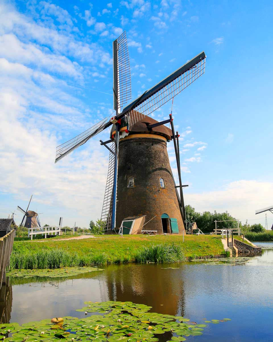 Kinderdijk-windmill-seen-on-a-day-tour-from-Rotterdam-Netherlands