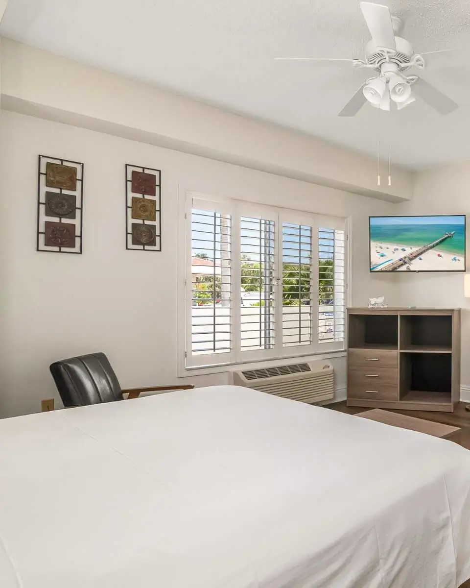 Naples Park Central Hotel in Naples Florida