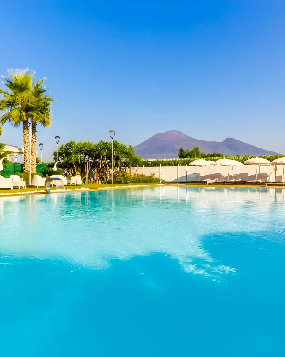 Resort & Winery Bosco De Medici in Pompeii Italy (1)