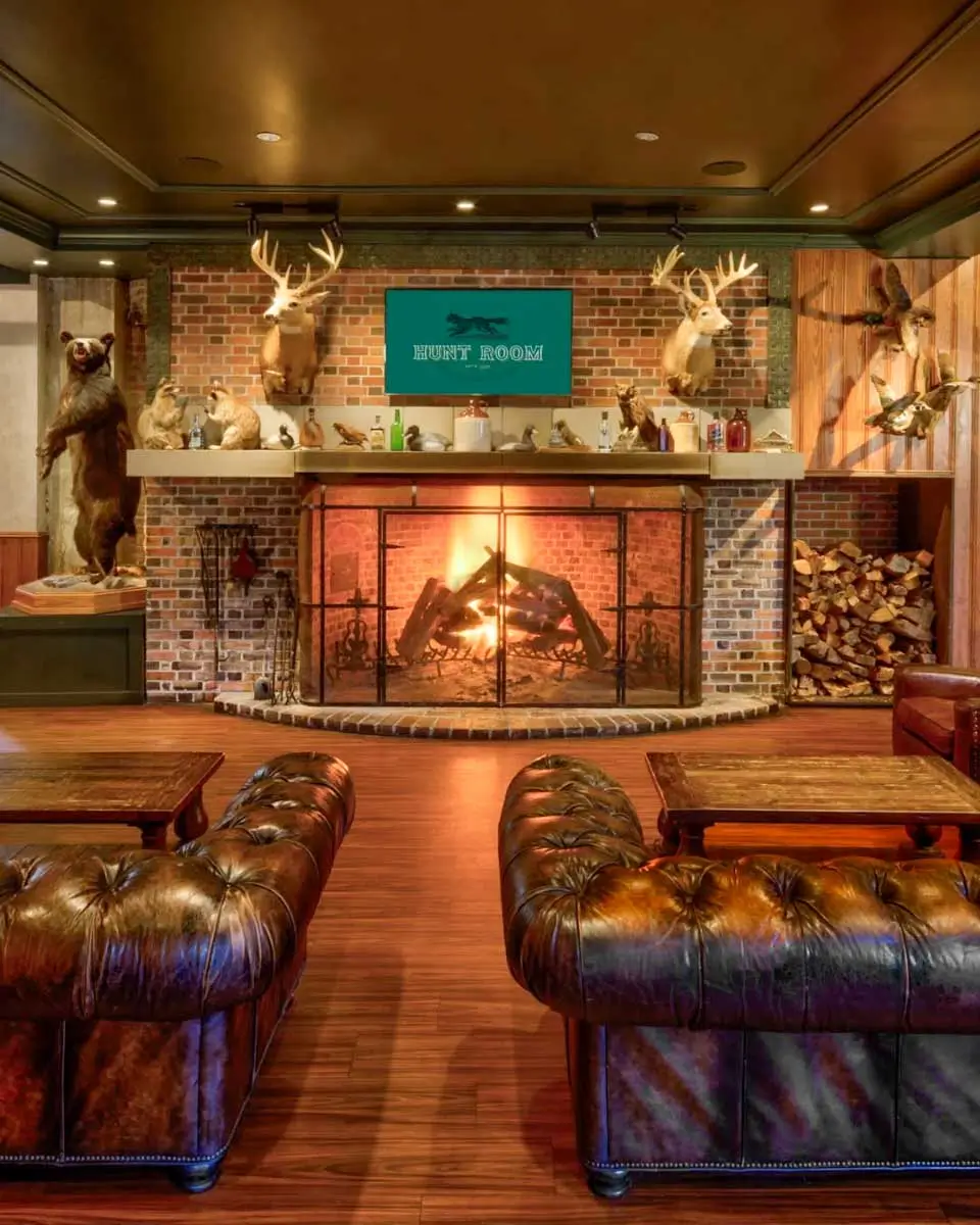 The Hunt Room in Virginia Beach, Virginia (2)