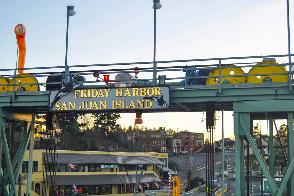 A sign for Friday Harbor dock , San Juan Islands, Washington