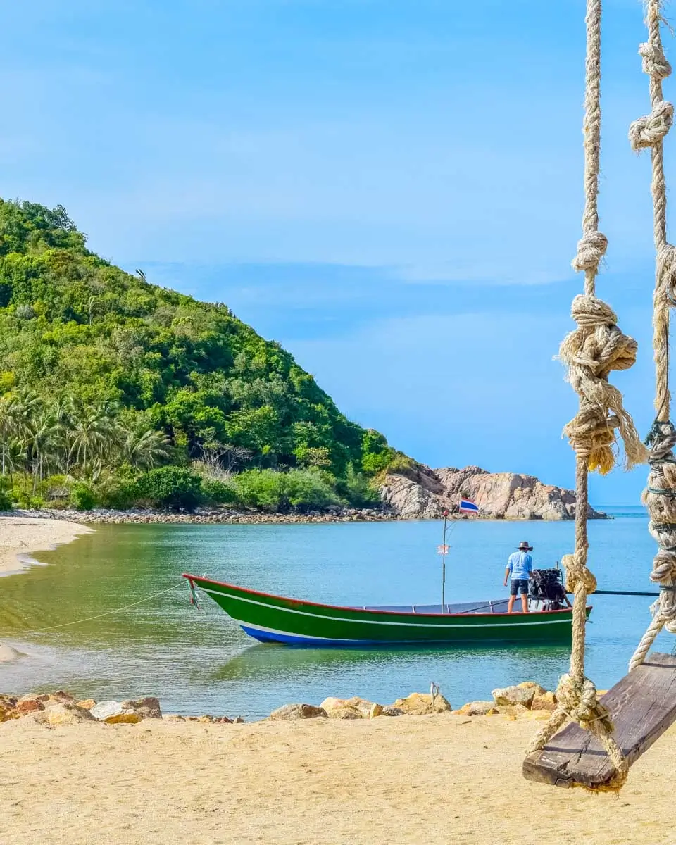 Aerial view of Mae Haad Beach and pier in koh Tao, Thailand (1)