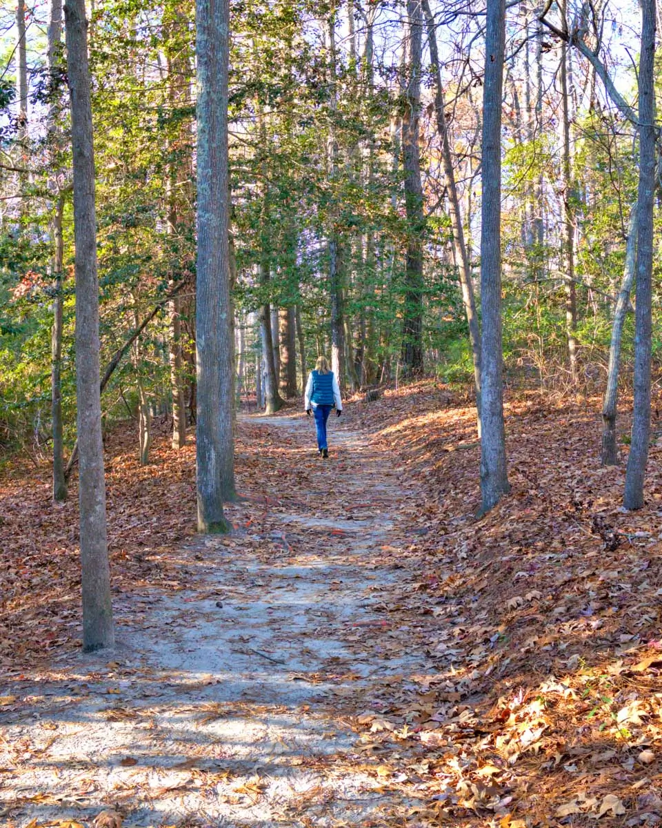 Freedom-Park-in-Williamsburg-Virginia-in-the-fall-autumn