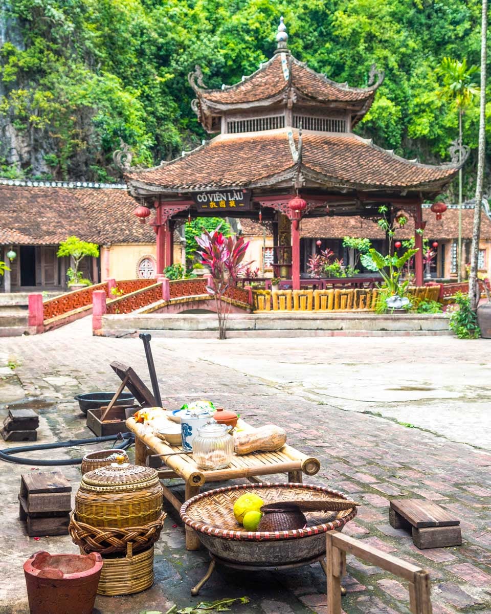 Hoa Lu Ancient Capital in Ninh Binh, Trang An, Vietnam (2)
