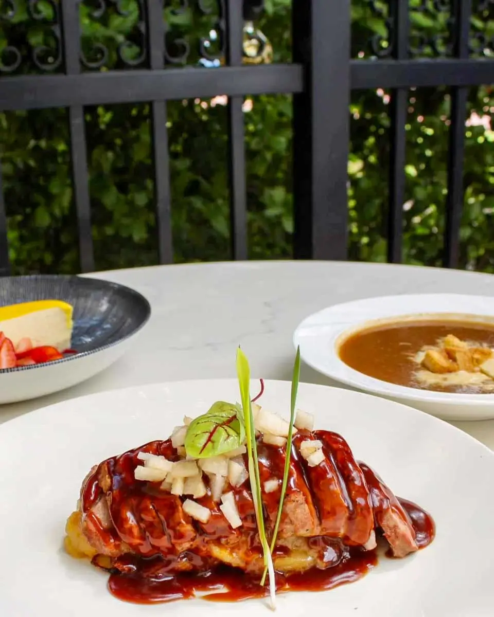 Le Yaca French Restaurant in Williamsburg, Virginia (2)
