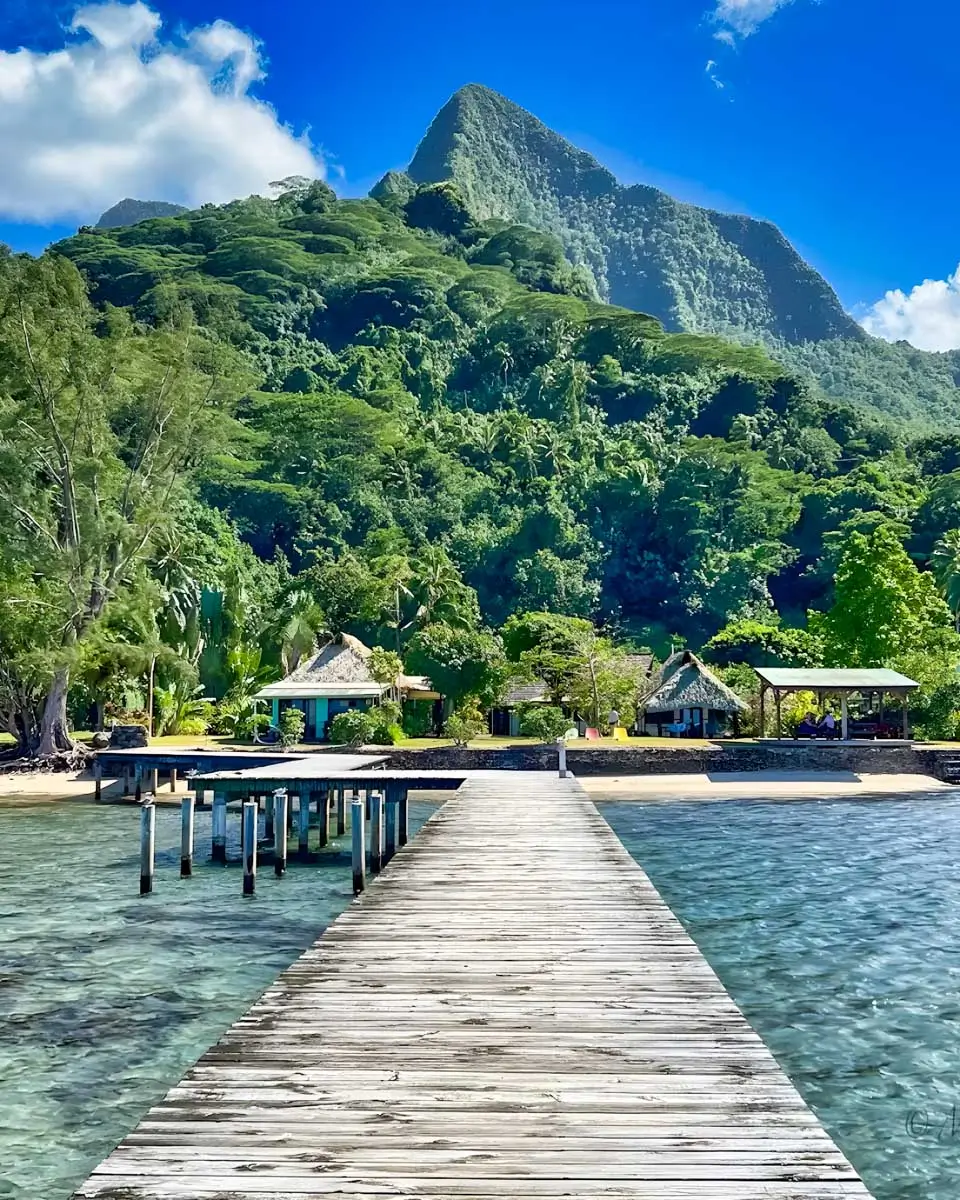 Linareva Moorea Beach Resort in Moorea, French Polynesia 1 (1)