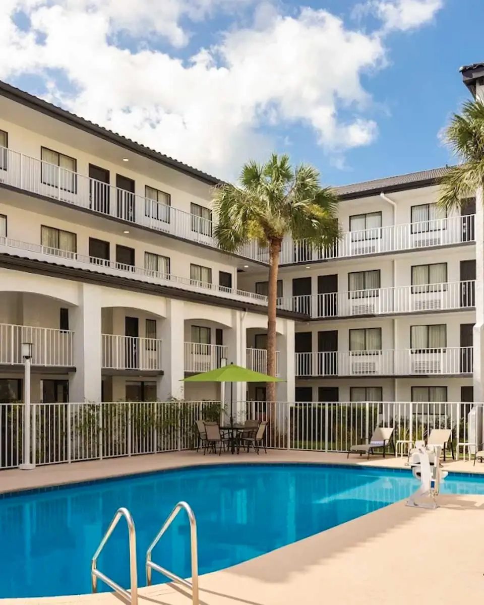 Mai Hana Hotel and Suites in Orlando Florida 1
