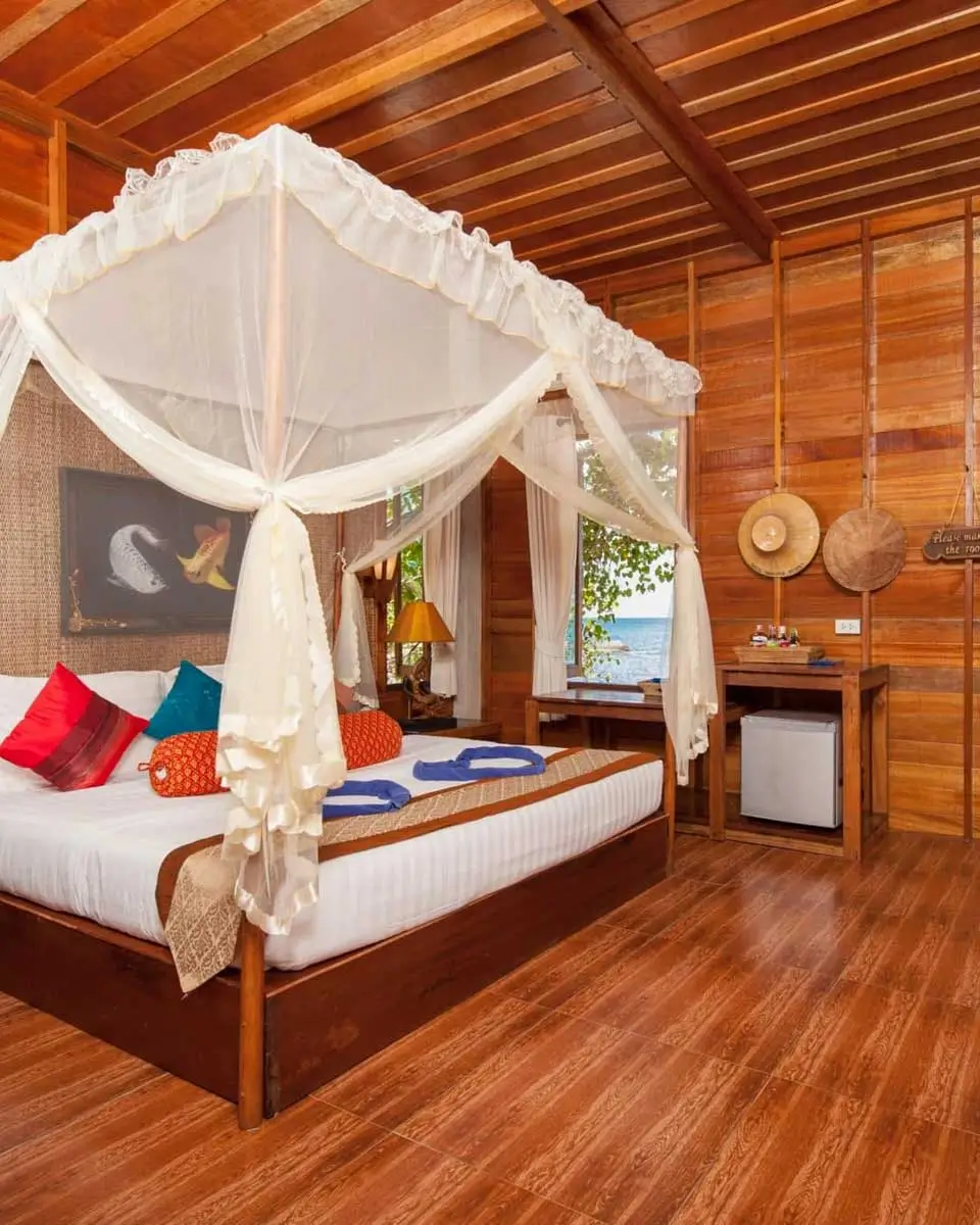 Sensi Paradise Beach Resort in Mae Haad Koh Tao Thailand 2