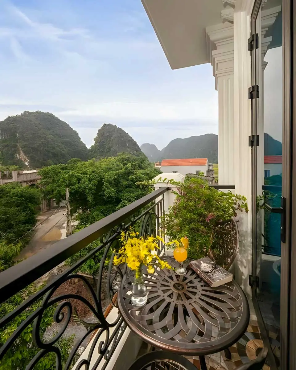Tam Coc Holiday Hotel & Spa in Ninh Binh, Vietnam (1)