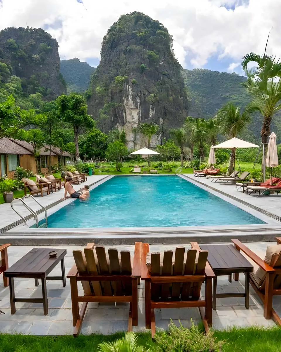 Tam Coc Peaceful Nature in Ninh Binh, Vietnam (3)