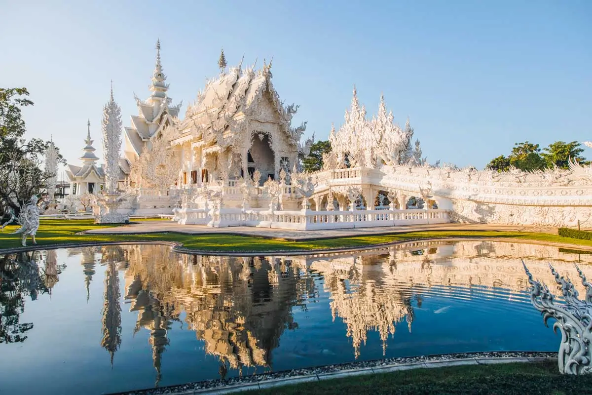 The White Temple seen in Chiang Rai, Thailand (2)