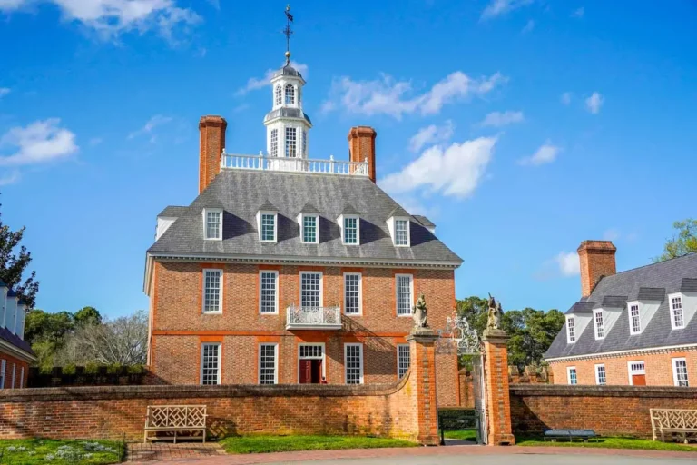 View of Duke Glouchester street and Governor's Palace in Williamsburg, Virginia 1