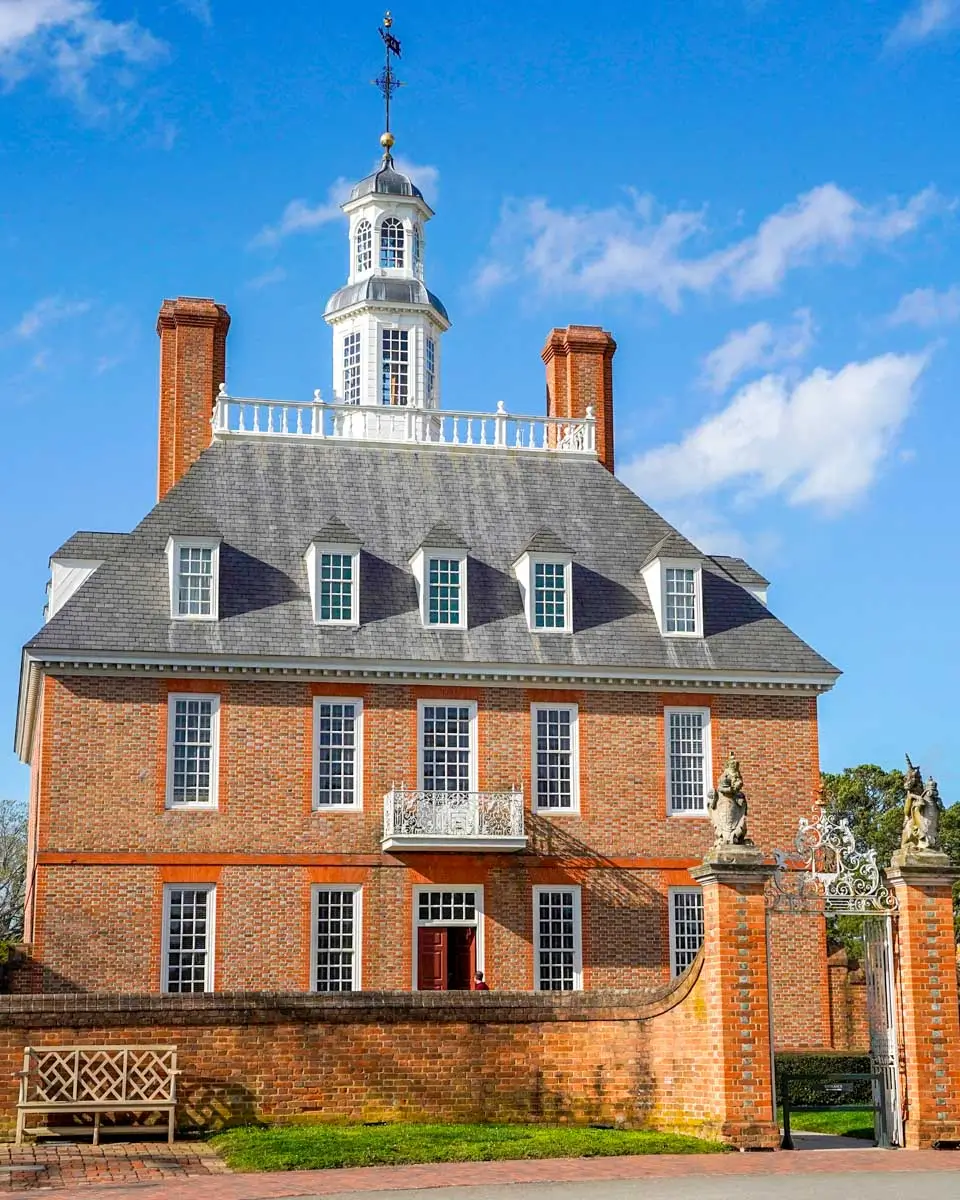 View of Duke Glouchester street and Governor's Palace in Williamsburg, Virginia 1