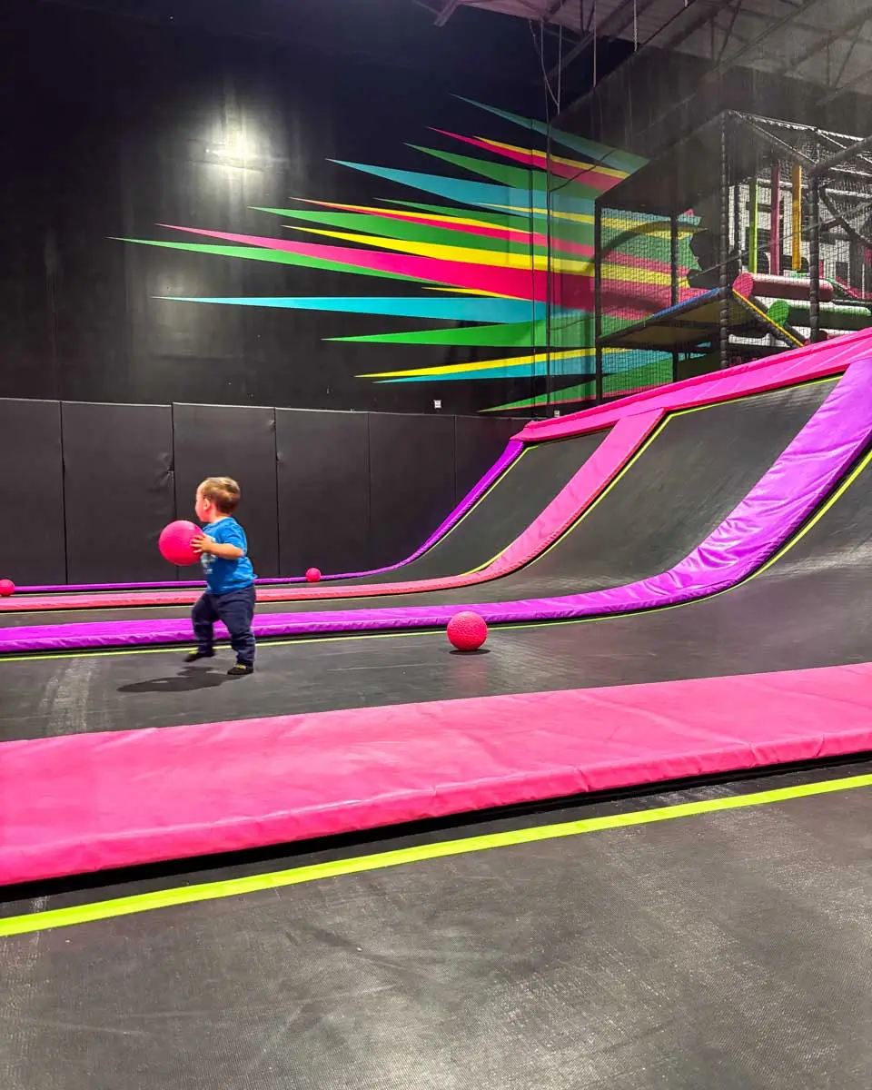 flying squirrel trampoline park in Calgary, AB (1)
