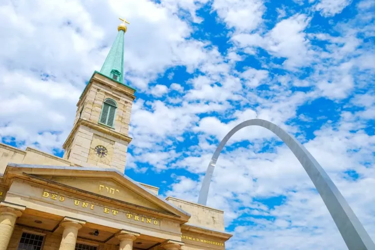 Basilica of Saint Louis, King of France and the Gateway Arch in St Louis, Missouri