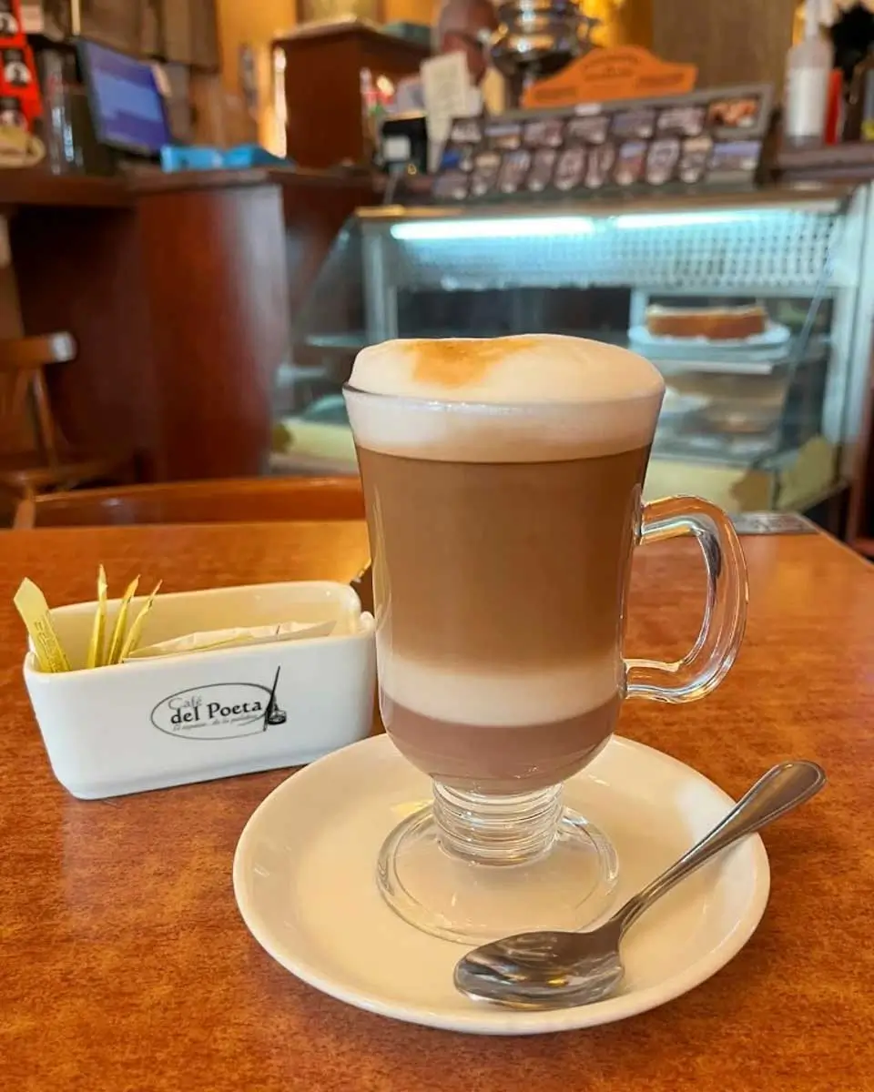 Café del Poeta in Valparaiso, Chile (2)