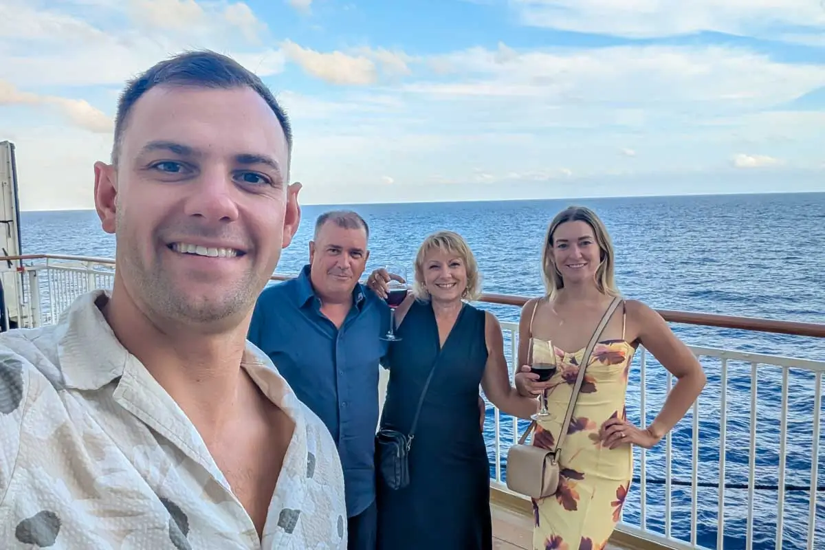 Daniel, Bailey and family take a selfie on a cruise ship leaving Fort Lauderdale, Florida (2)