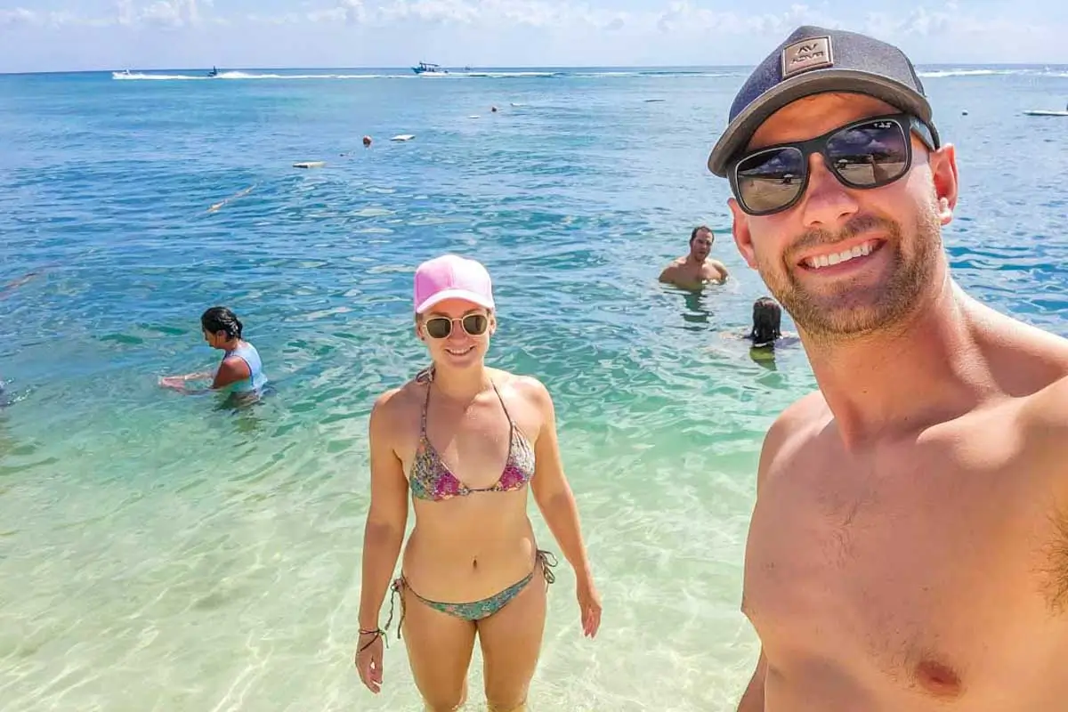 Daniel and Bailey take a selfie at a beach in Sarasota, Florida