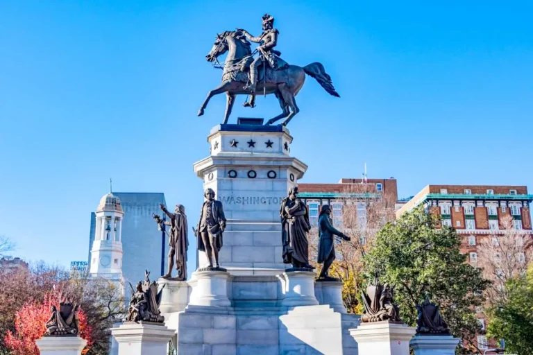 George Washington statue in Richmond, Virginia
