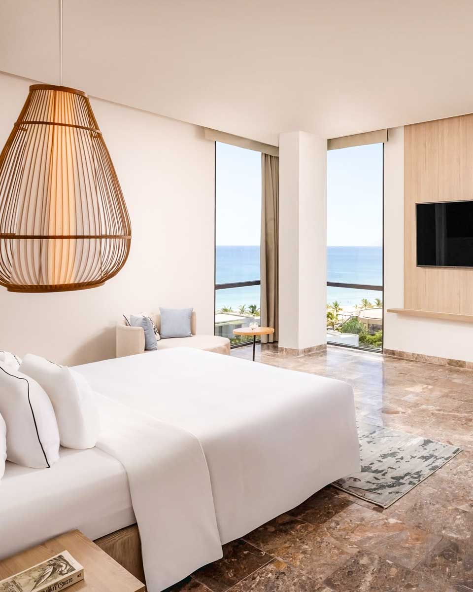 Guestroom at Meliá Danang Beach Resort, Vietnam