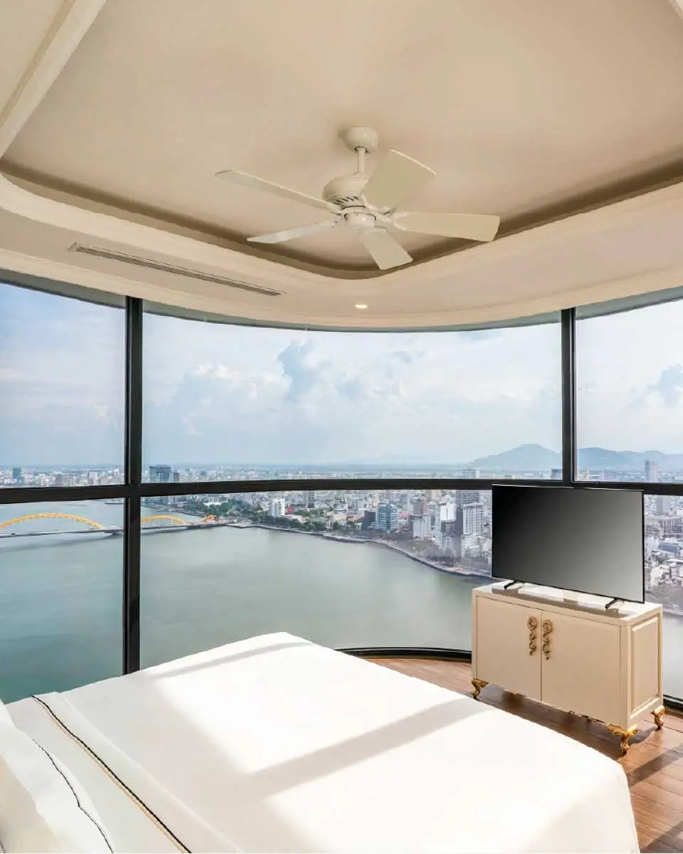 Guestroom at Meliá Vinpearl Danang Riverfront, Vietnam