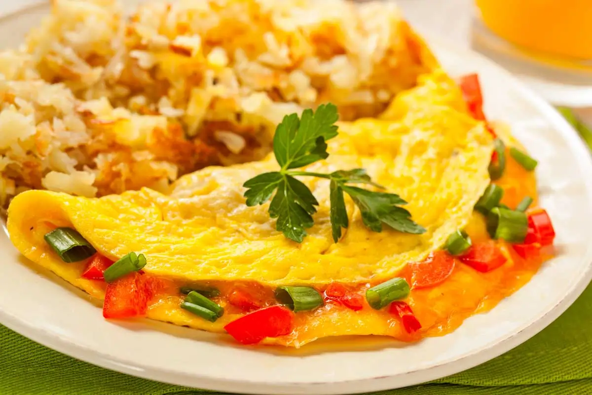 Omelette with hash brown eaten at Dolina Bakery & Cafe in Santa Fe, New Mexico