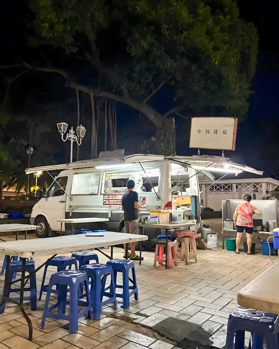 Roulotte at Place Vaiete in Papeete, Tahiti 1 (2)