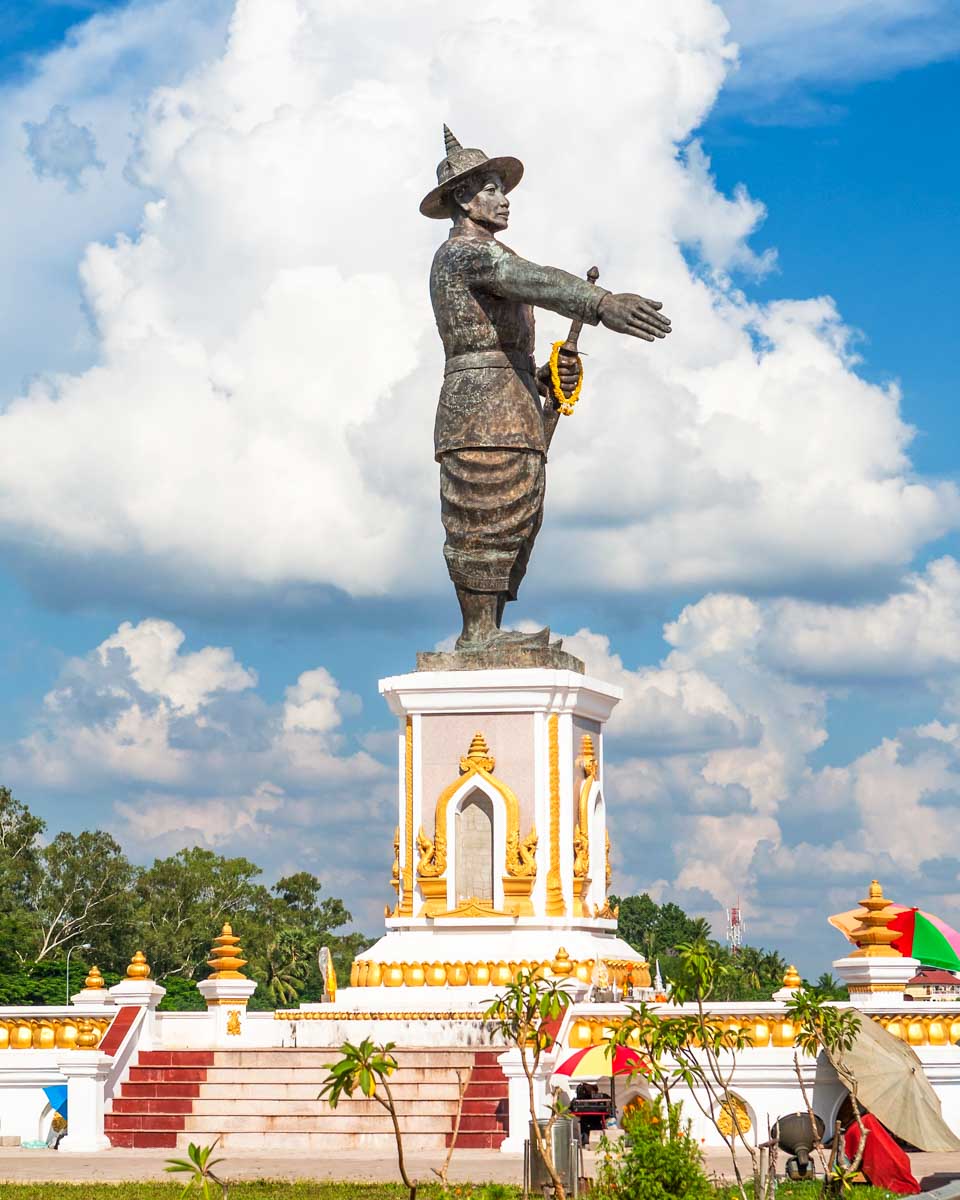 Statue in chao anouvong park in Vietiane, Laos