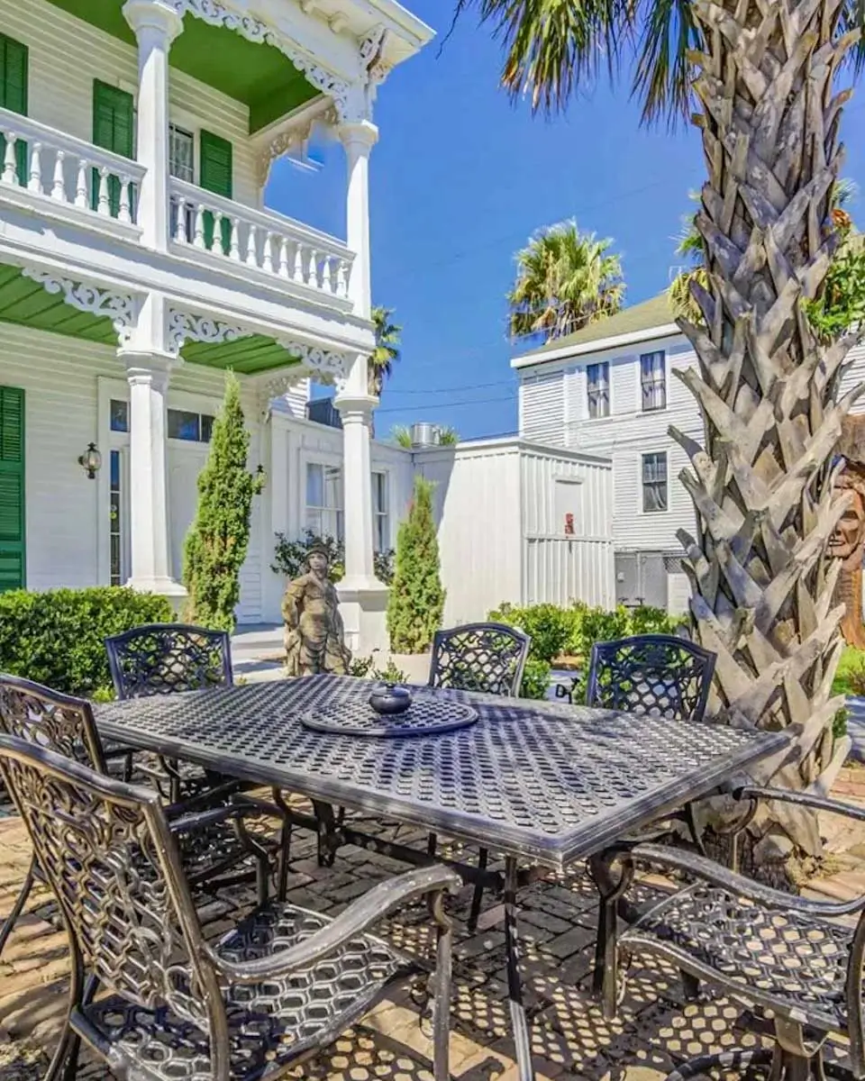The George Manor in Galveston Texas 1