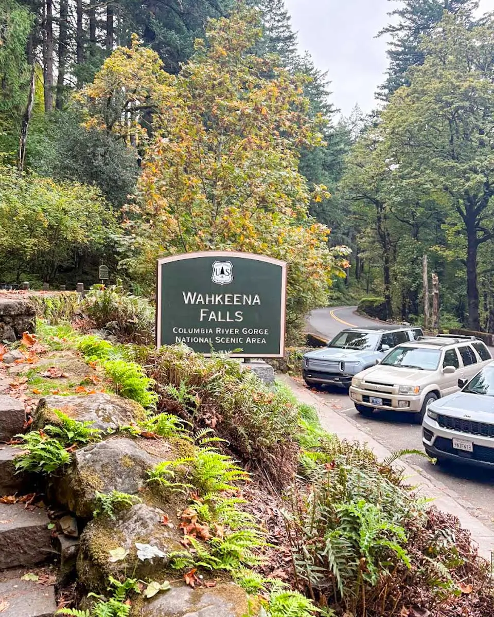 Wahkeena Falls sign in Oregon